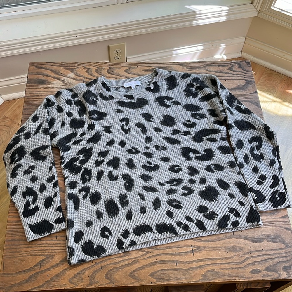White + Warren 100% cashmere 19437A grey animal print waffle sweater M